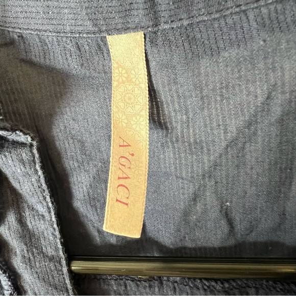 A’GACI navy button up size M - Picture 4 of 6